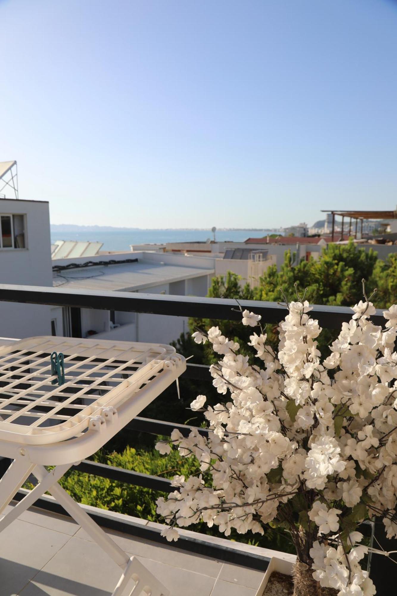 Sea View Apartments Golem  Exterior foto